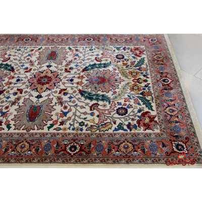 فرش پاتریس طرح لوتوس کرم